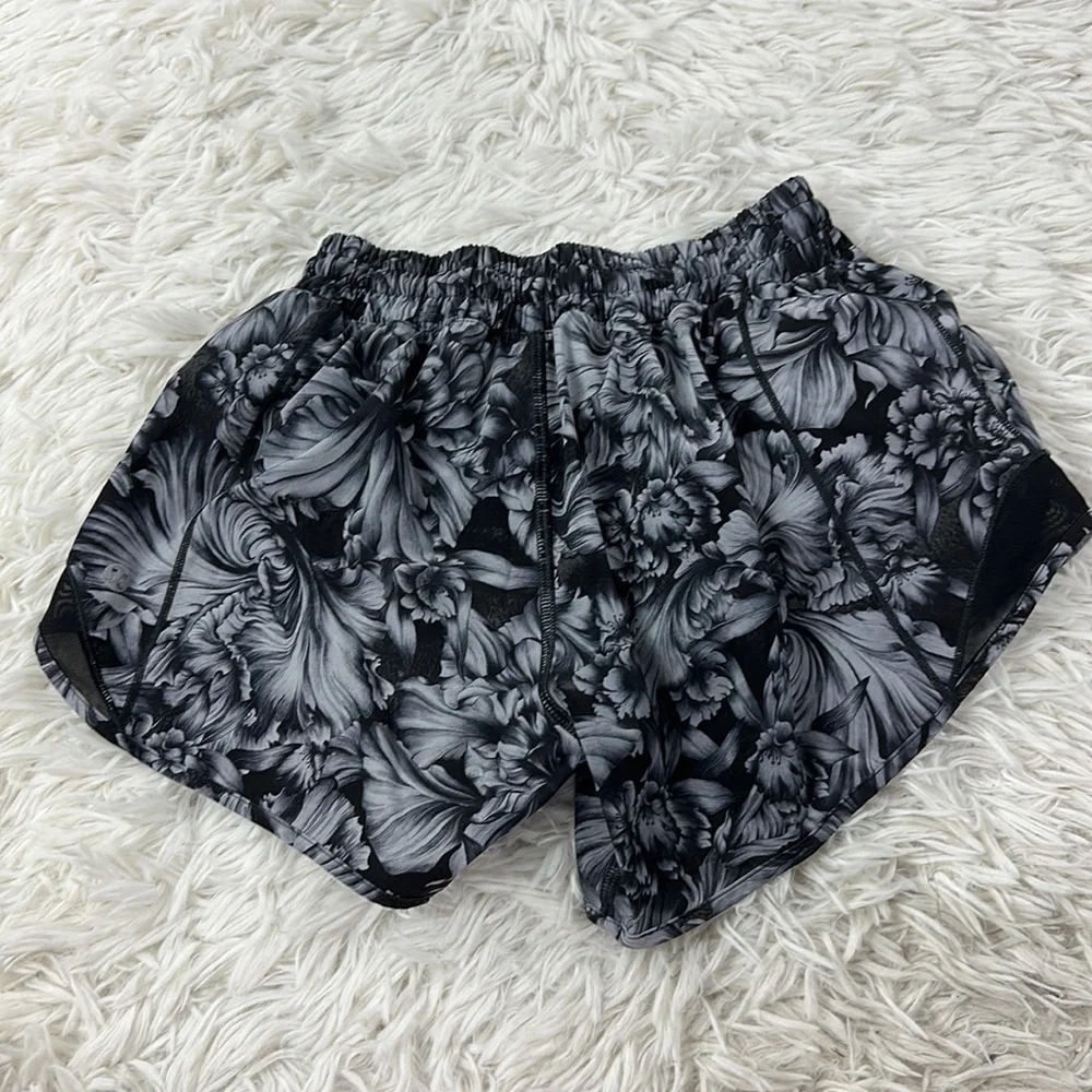 Lululemon Hotty Hot Short II *Long 4
